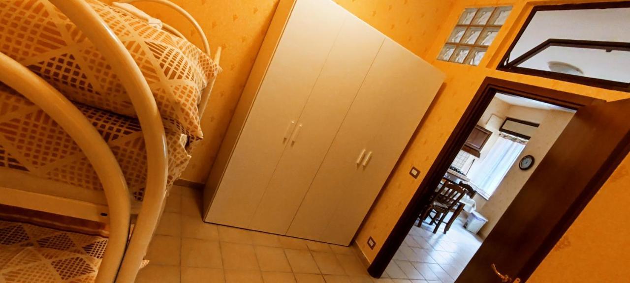 Casa Vacanza Dinastia Borbone - Centro Storico Napels Buitenkant foto
