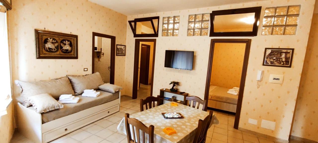 Casa Vacanza Dinastia Borbone - Centro Storico Napels Buitenkant foto