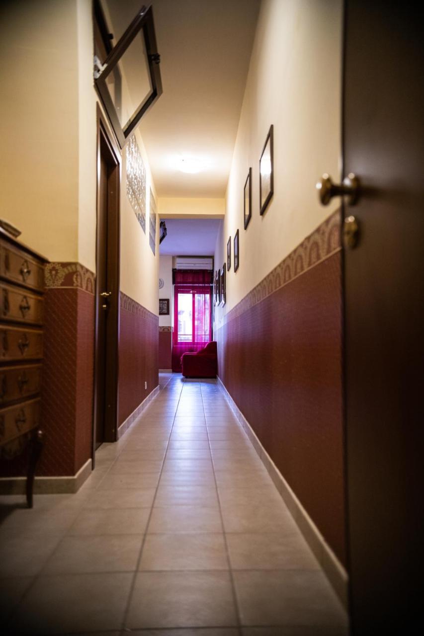 Casa Vacanza Dinastia Borbone - Centro Storico Napels Buitenkant foto